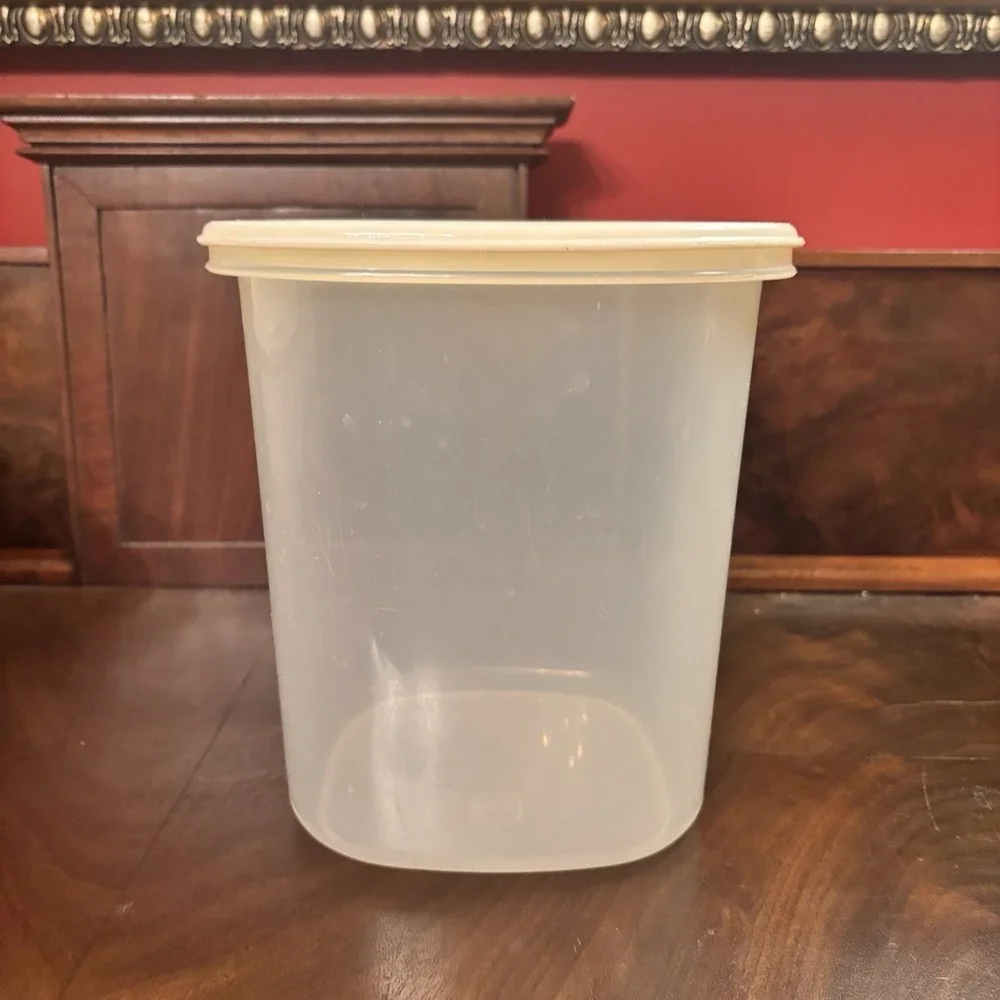 Vintage Rubbermaid Servin Saver #6 12 Cup 3 Qt Container Almond Lid Food